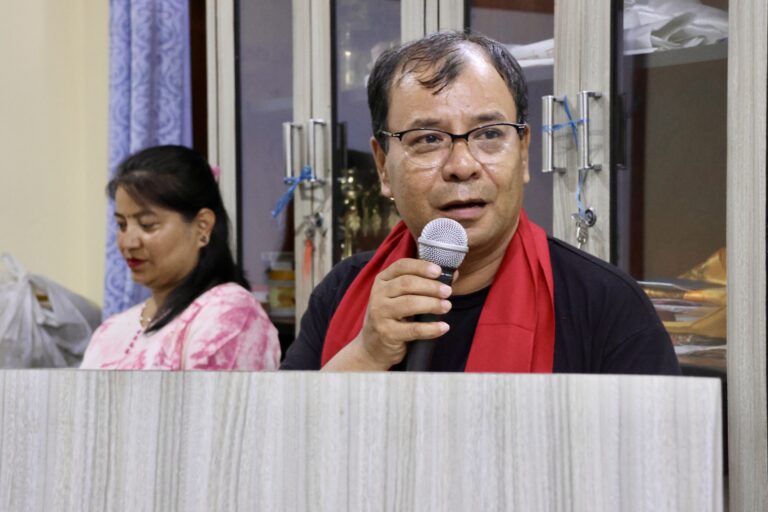 ललितपुर महानगरपालिका १६ वडाको आयोजनामा नेपाली कागजको शपिङ्ग ब्याग बनाउने प्रशिक्षण