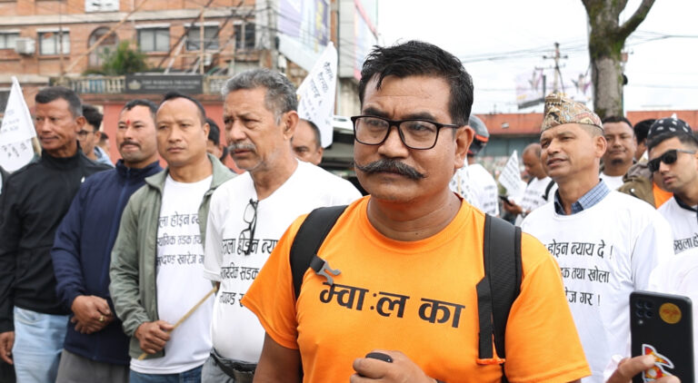 खोला किनार मापदण्डमा पीडितहरूको मोटरसाईकल र्याली