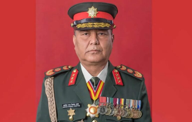 प्रधानसेनापति अशोकराज सिग्देलले केही बेरमै राष्ट्रका नाममा विशेष सम्बोधन