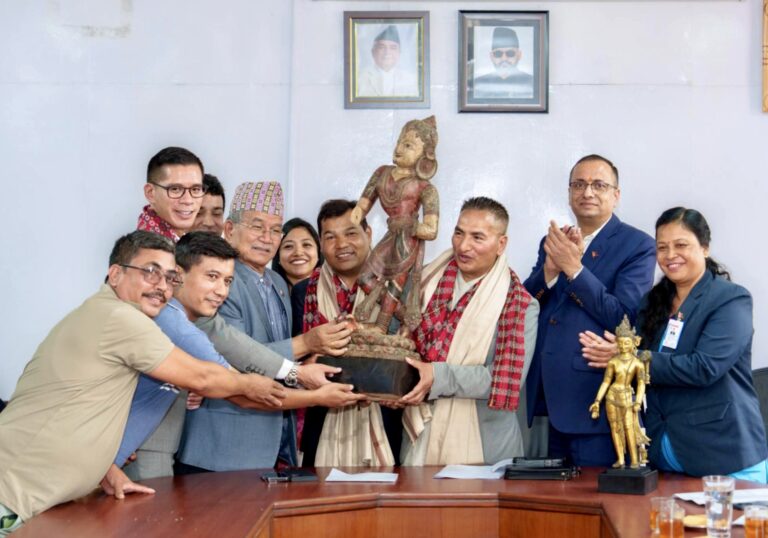चार दशकअघि चोरी भएका दुई ऐतिहासिक मूर्ति अमेरिकाबाट स्वदेश फिर्ता